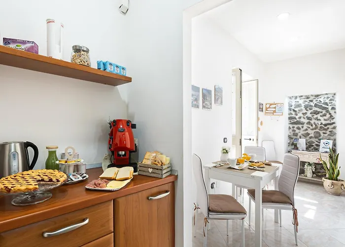 Vesuvian Stone 庞贝