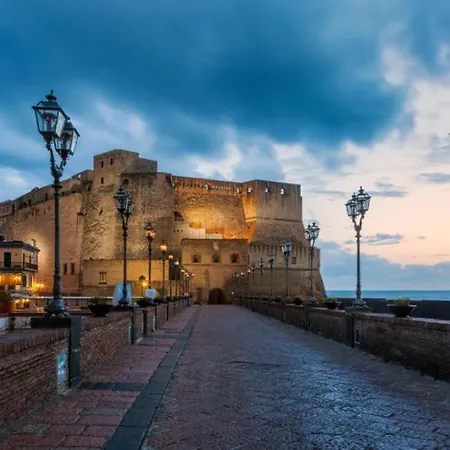 Vesuvian Stone לינה וארוחת בוקר