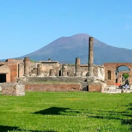Vesuvian Stone Bed & Breakfast Pompei