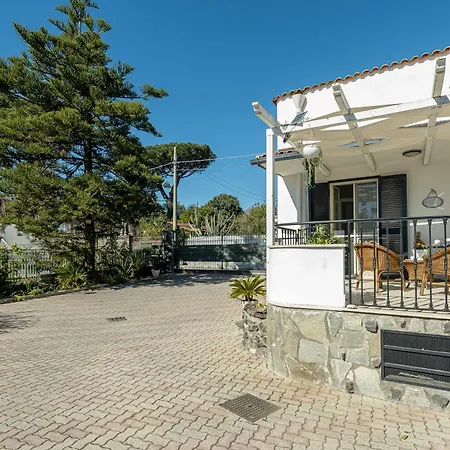 Vesuvian Stone לינה וארוחת בוקר פומפיי