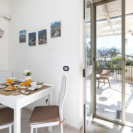 Vesuvian Stone Bed & Breakfast Pompei