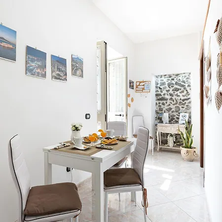 Vesuvian Stone 4* פומפיי