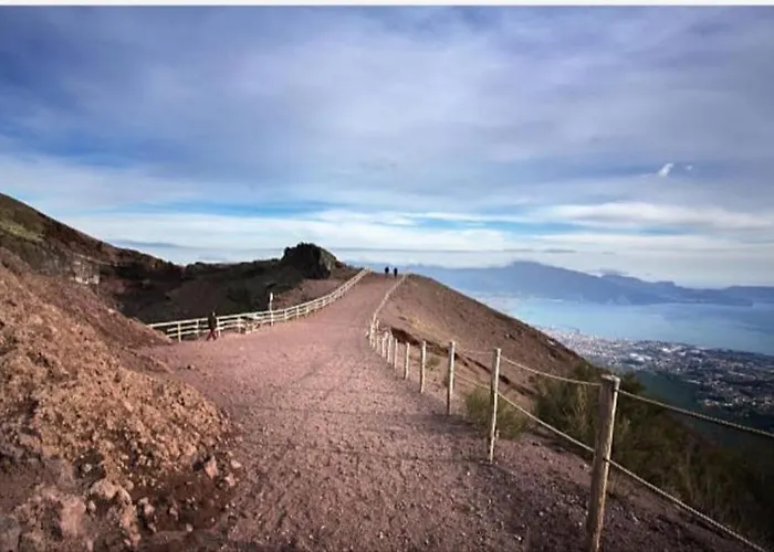 Vesuvian Stone Pompéi
