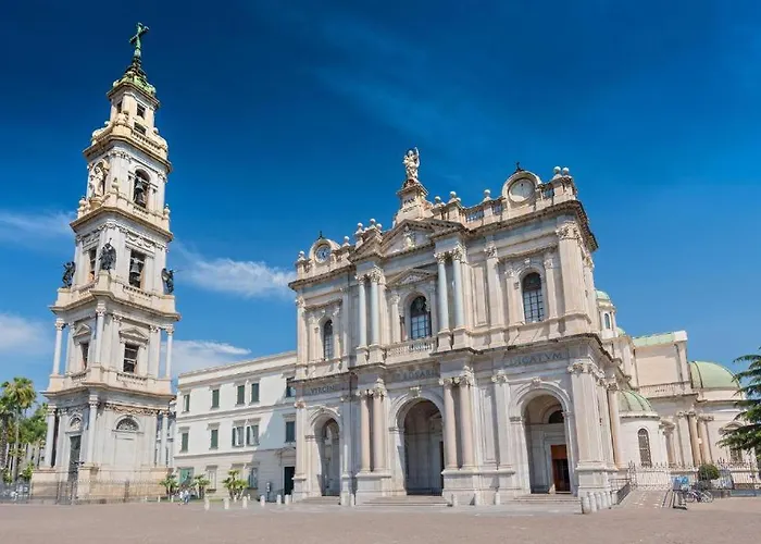 Vesuvian Stone Couette-café