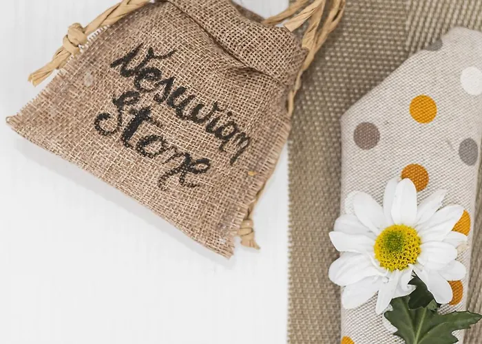 Vesuvian Stone Couette-café 4*